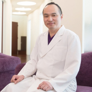 グランクリニック院長 中村恭介